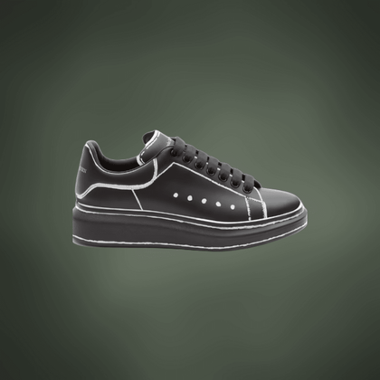 Alexander McQueen Oversized black white outline